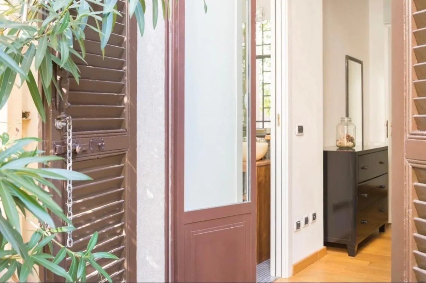 Wprelais Palm Fronds Apartment Milan