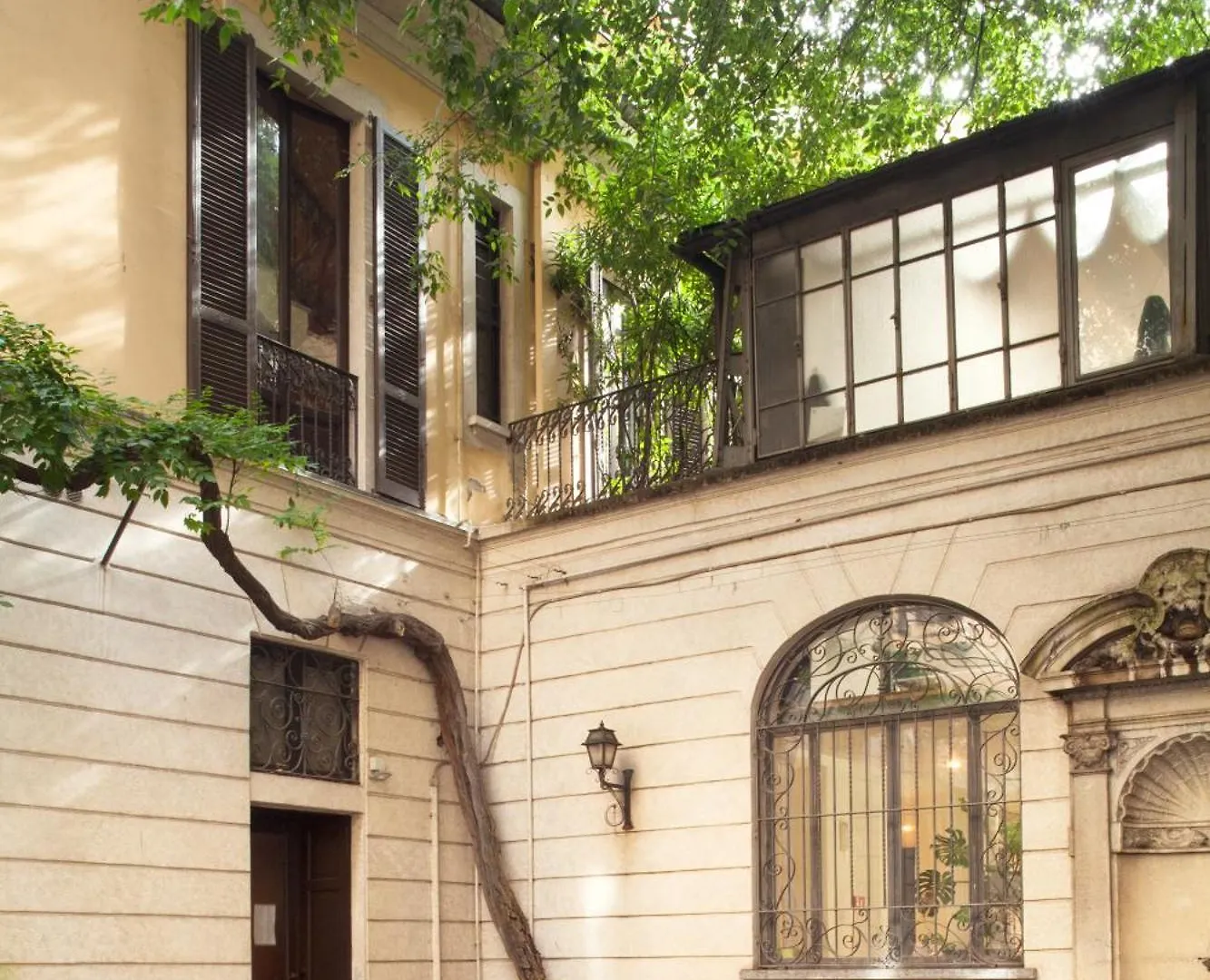 Wprelais Palm Fronds Apartment Milan